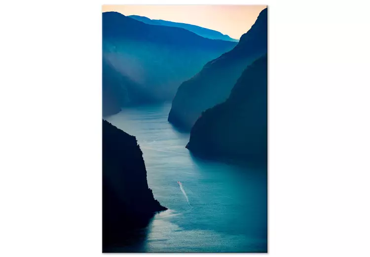 Aurlandsfjord (1-del) vertikal - blå landskap bland bergen