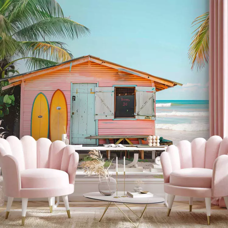 Surf Shack - pastellfärgad bungalow med två surfbrädor och palmer