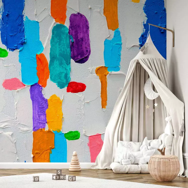 Färgglad expressivitet - målat mönster i färgglada former på vit bakgrund