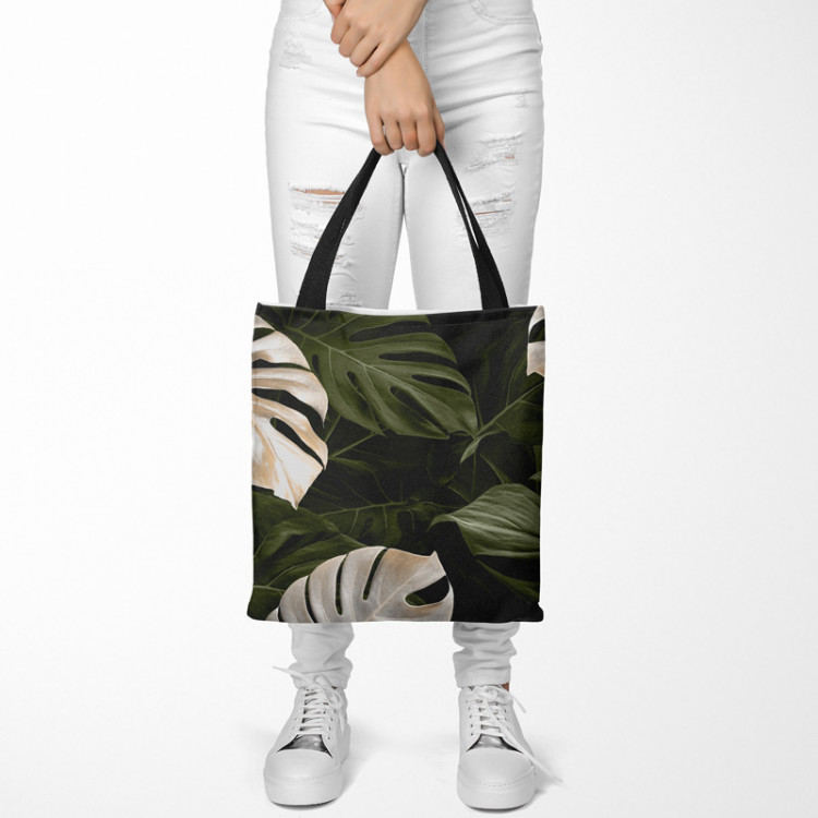 Shoppingväska Faces of the monstera - composition with rich detail of egoztic plants 147410 additionalImage 2