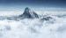 Fototapet Bergstopp i moln - höga berg under blå himmel 60601