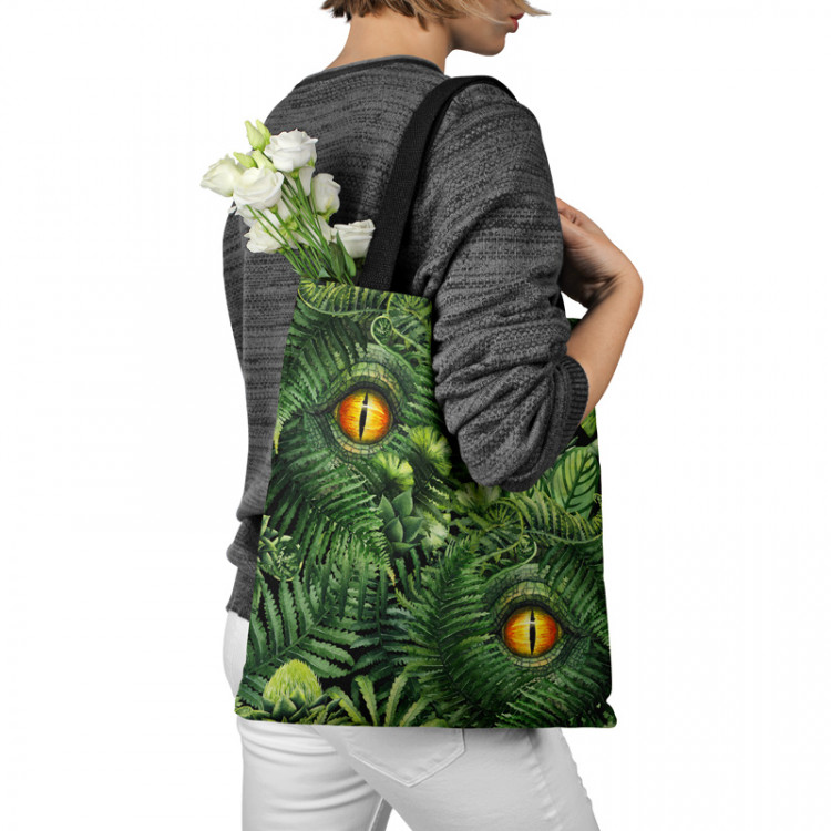 Shoppingväska Wild eye in the midst of greenery - floral motif with fern leaves 147612 additionalImage 3