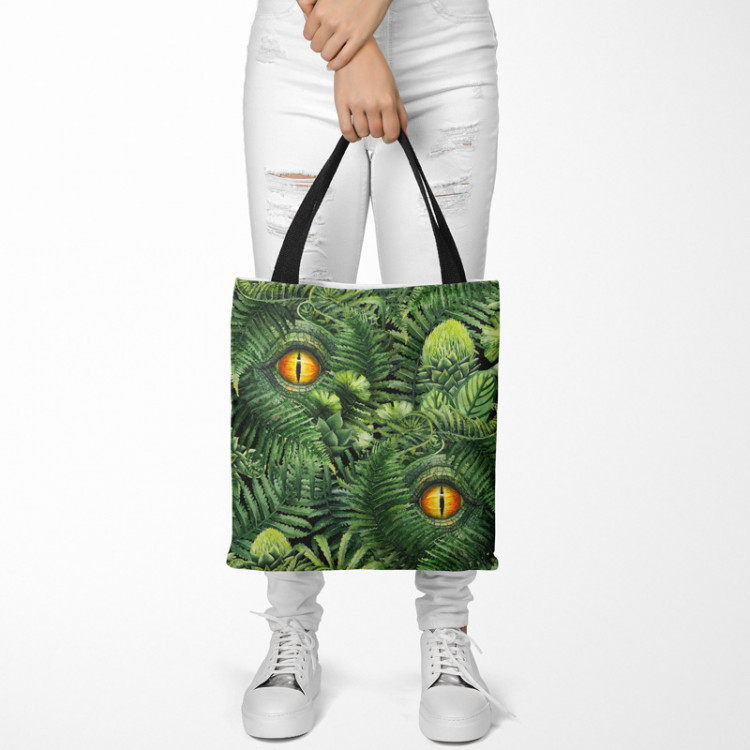 Shoppingväska Wild eye in the midst of greenery - floral motif with fern leaves 147612 additionalImage 2