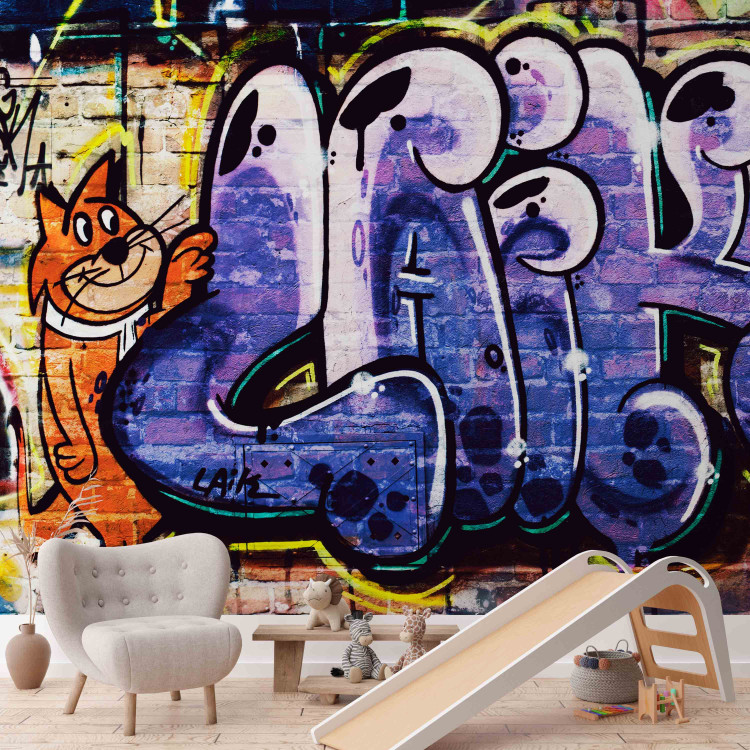 Fototapet Graffiti-vägg - street art-mural med en röd katt och färgstarka texter 60612 additionalImage 6