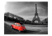 Fototapet Stadsarkitektur - svartvit Eiffeltornet och röd bil 59864 additionalThumb 1