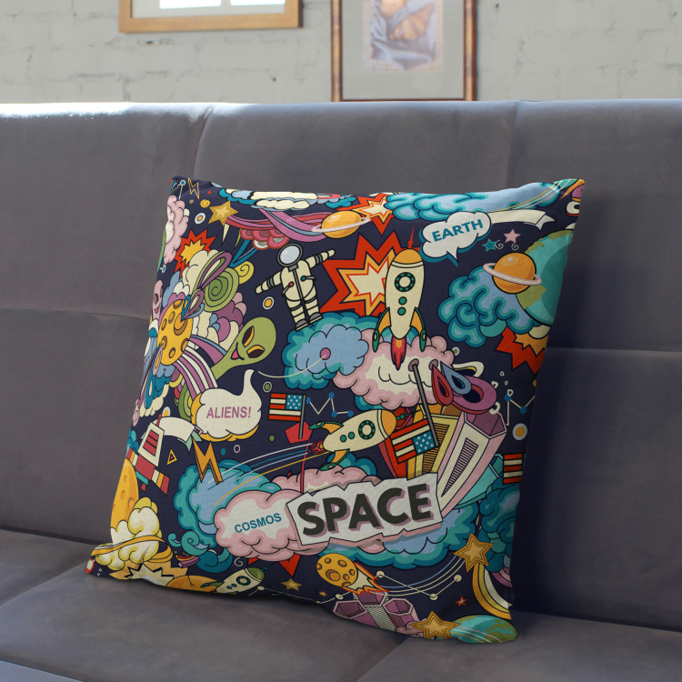 Mikrofiberkudda Space jittery - a comic book mot with planets and aliens cushions 146885 additionalImage 3