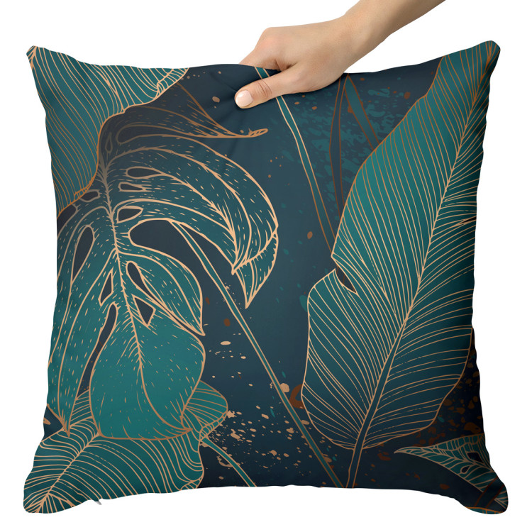 Mikrofiberkudda Botanical gold - a floral composition with monstera leaves cushions 146797 additionalImage 3
